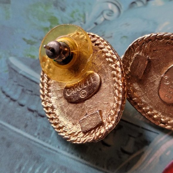 Vintage Faux Pearl And Gold Tone Oval Earrings - Picture 4 of 5